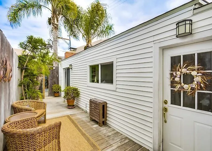 Holiday Three-Bedroom Home